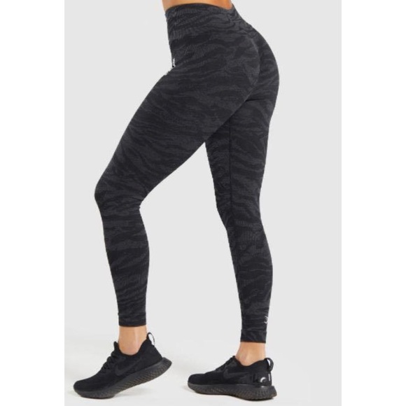 Gymshark Adapt Animal Seamless Leggings - Picture 2 of 11